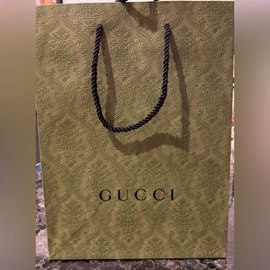 Gucci shopping bag